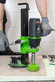 Использование вакуумной станины для алмазного сверления Eibenstock BST 125 V Использование вакуумной станины для алмазного сверления Eibenstock BST 125 V